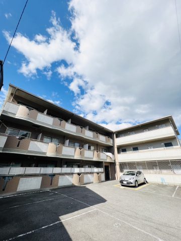 叡山元田中駅まで徒歩5分の1Kマンションです