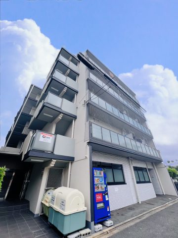水道代込みのお値打ち1Kマンションの募集が出ました。インターネット無料!お買い物にも便利なエリアですよ!