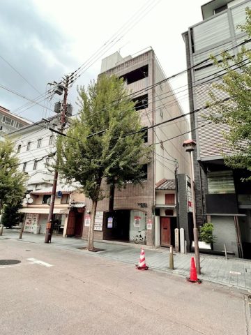 木屋町通りに面したテナントビルです!