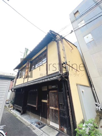 八坂神社から徒歩約5分、重飲食相談可能な京町屋です!